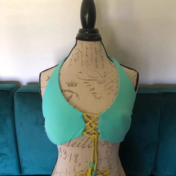 Victoria’s Secret reversible swim top large - Picture 3 of 5